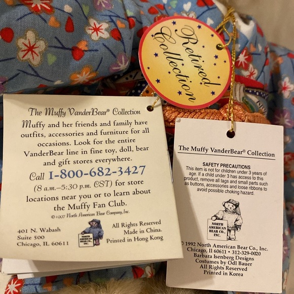 Muffy Vanderbear , Kyoto Blossoms collectible bear - Picture 4 of 4